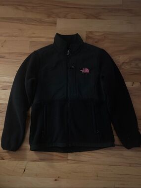 The North Face Black Fleece Jacket with Pink Logo Accent
